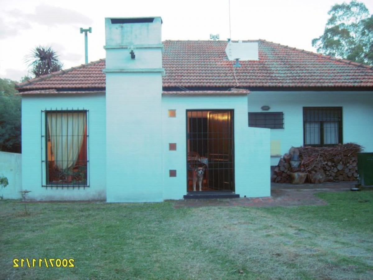 3 bedrooms House in Mar del Plata, Argentina No. 79262