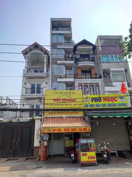 132m² House in District 7, Vietnam No. 7337