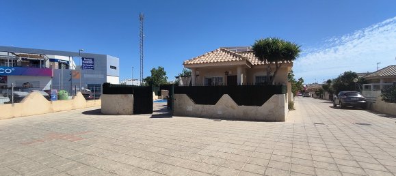 3 Schlafzimmer Villa in La Zenia, Spain, Nr. 213084 5
