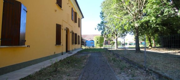 3 Schlafzimmer Wohnung in Gonzaga, Italy, Nr. 359688 14