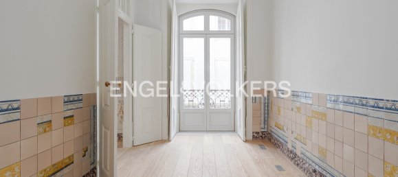 2 bedrooms Apartment in Lisbon, Portugal No. 10777 5