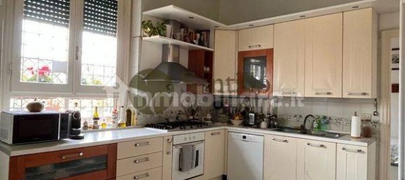 5 bedrooms Apartment in Rome, Italy No. 66691 26