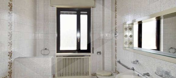 5 غرف نوم فيلا في Parabiago, Italy رقم 17473 12