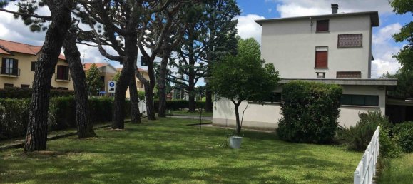 6 غرف نوم فيلا في Lonate Pozzolo, Italy رقم 312012 8