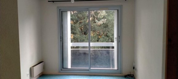 Studio in Compiegne, France No. 155871 4