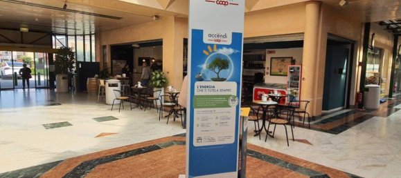 1غرفة عقار تجاري في Lendinara, Italy رقم 55092 12