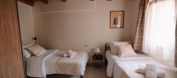 3 bedrooms Commercial property in Heraklion, Greece No. 2736 8