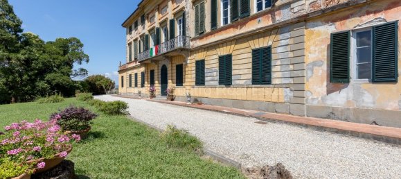 10 bedrooms Villa in Capannori, Italy No. 181937 3