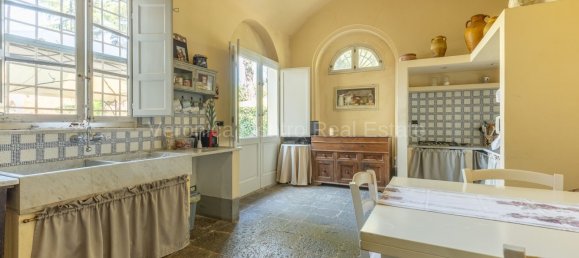 10 bedrooms Villa in Capannori, Italy No. 181937 15