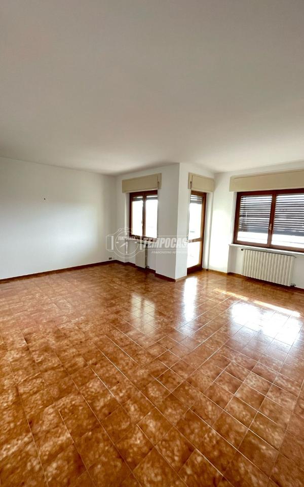 5 rooms Apartment in Belluno, Italy No. 36119