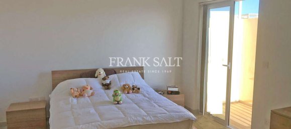 1 غرف نوم بانتهاوس في Saint Paul's Bay, Malta رقم 7664 7