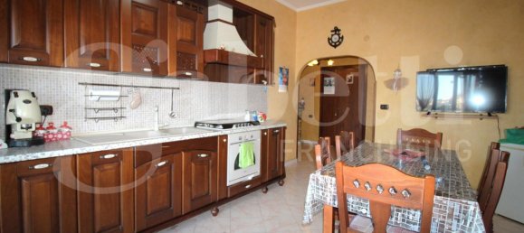 2 rooms Apartment in Arzano, Italy No. 130503 5