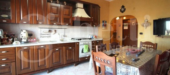 2 rooms Apartment in Arzano, Italy No. 130503 3