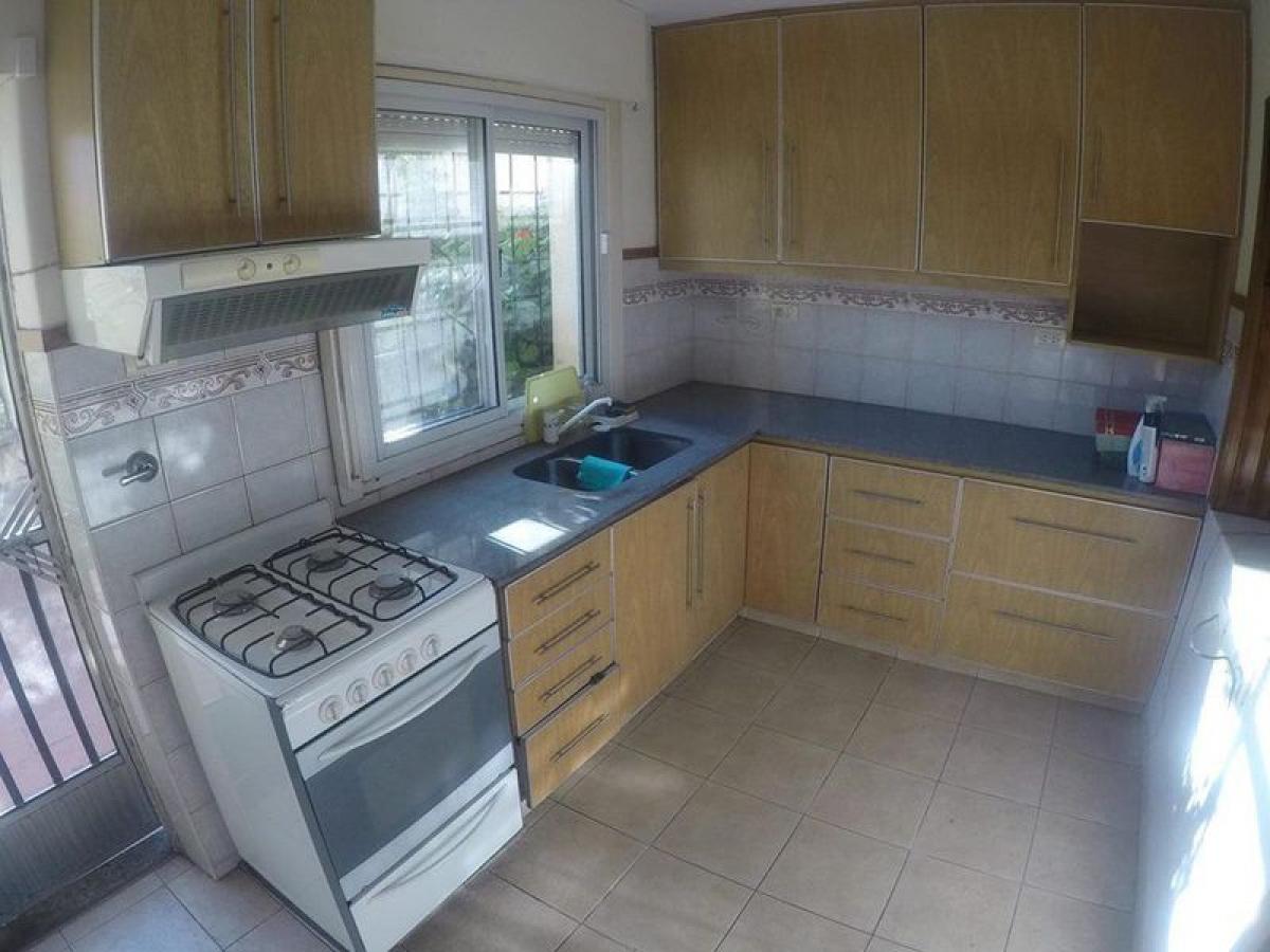 3 bedrooms House in Buenos Aires, Argentina No. 95934