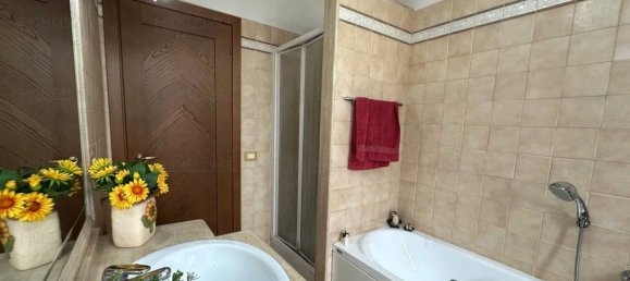 2 Schlafzimmer Wohnung in Marino, Italy, Nr. 333614 20