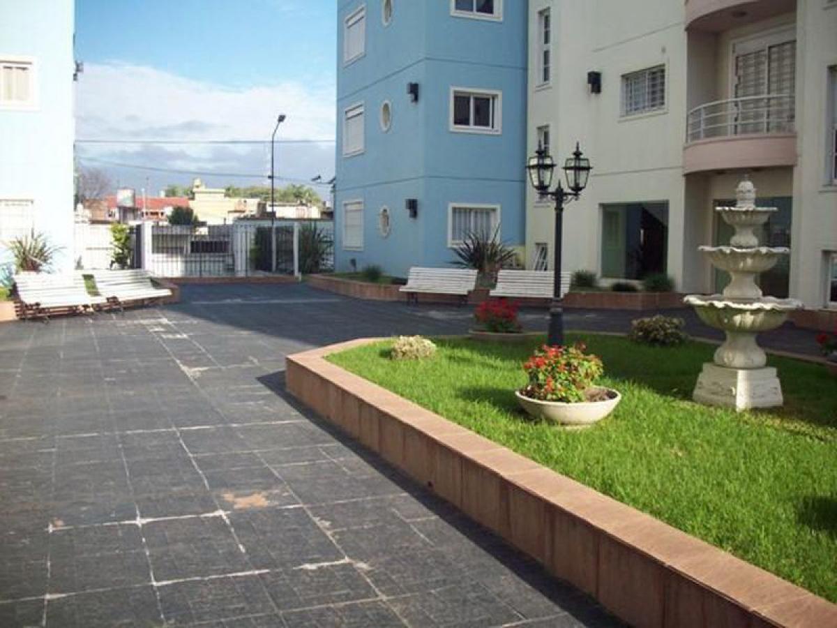 Studio in Bermudez, Argentina No. 60269