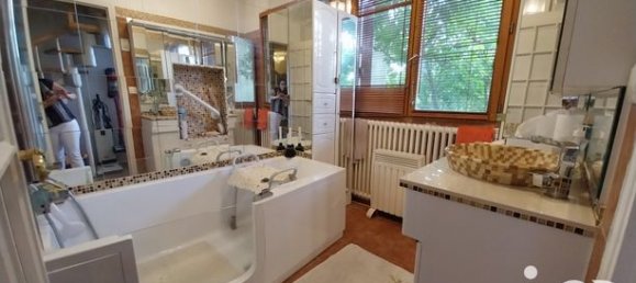 4 bedrooms House in Montfermeil, France No. 315349 11