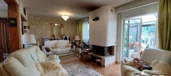 4 bedrooms House in Montfermeil, France No. 315349 18