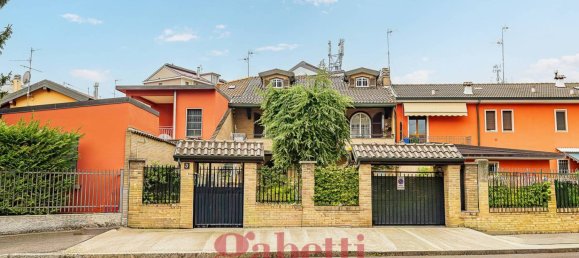 4 Schlafzimmer Wohnung in Pioltello, Italy, Nr. 341019 3