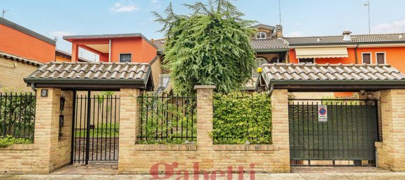 4 Schlafzimmer Wohnung in Pioltello, Italy, Nr. 341019 2