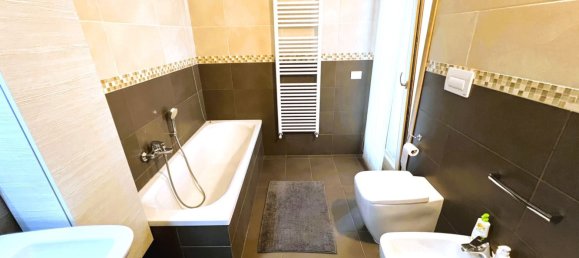 Dúplex de 3 habitaciónes en San Donato Milanese, Italy No. 5010 28