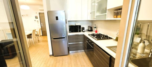 Dúplex de 3 habitaciónes en San Donato Milanese, Italy No. 5010 13