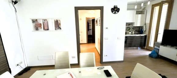 Dúplex de 3 habitaciónes en San Donato Milanese, Italy No. 5010 3