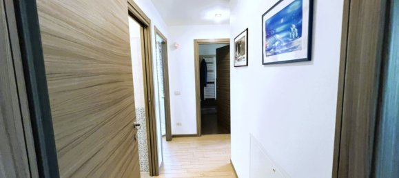 Dúplex de 3 habitaciónes en San Donato Milanese, Italy No. 5010 37