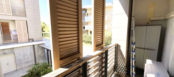 Dúplex de 3 habitaciónes en San Donato Milanese, Italy No. 5010 31