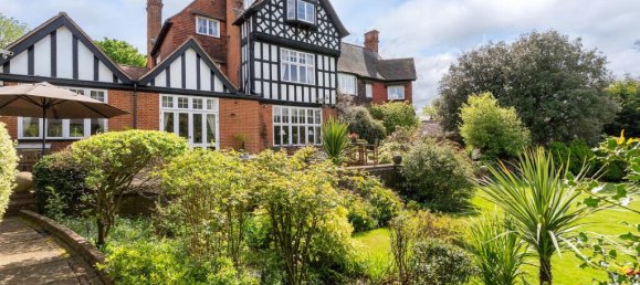 8 bedrooms House in Streatham, United Kingdom No. 13156 40