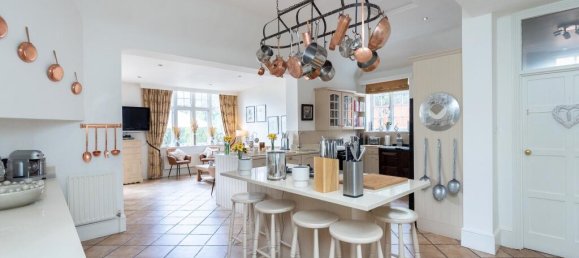 8 bedrooms House in Streatham, United Kingdom No. 13156 11