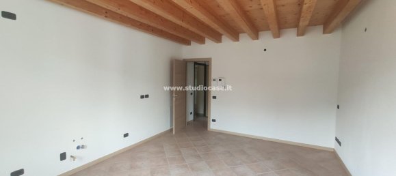 2 rooms Apartment in Oltre il Colle, Italy No. 151703 2