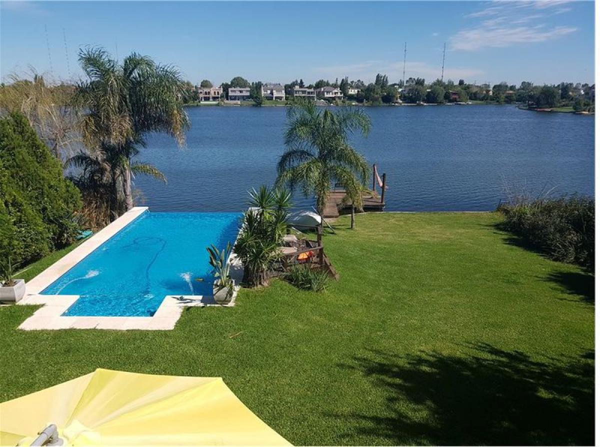 4 bedrooms House in Tigre, Argentina No. 4329