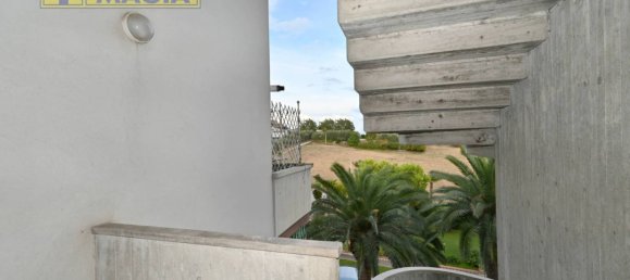 3 bedrooms Apartment in Monsampolo del Tronto, Italy No. 124701 7