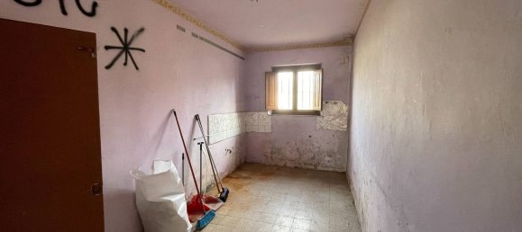 Дом с 5 комнатами в Буджано, Италия № 174590 13