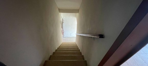 Дом с 5 комнатами в Буджано, Италия № 174590 16