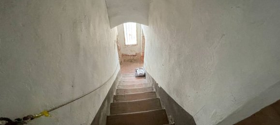 Дом с 5 комнатами в Буджано, Италия № 174590 11