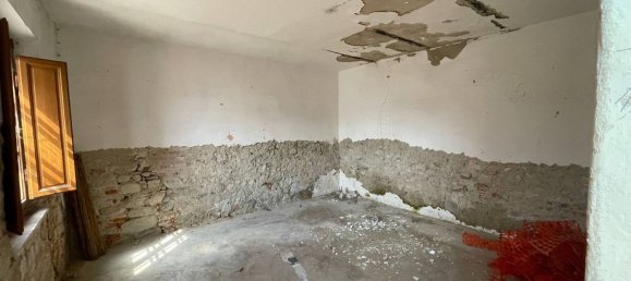 Дом с 5 комнатами в Буджано, Италия № 174590 8