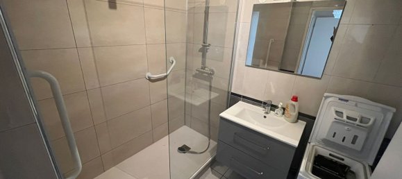 Apartamento de 3 habitaciónes en Bobigny, France No. 362698 3