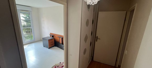 Apartamento de 3 habitaciónes en Bobigny, France No. 362698 2