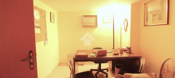 Oficina en Brindisi, Italy 61 m² No. 80072 6