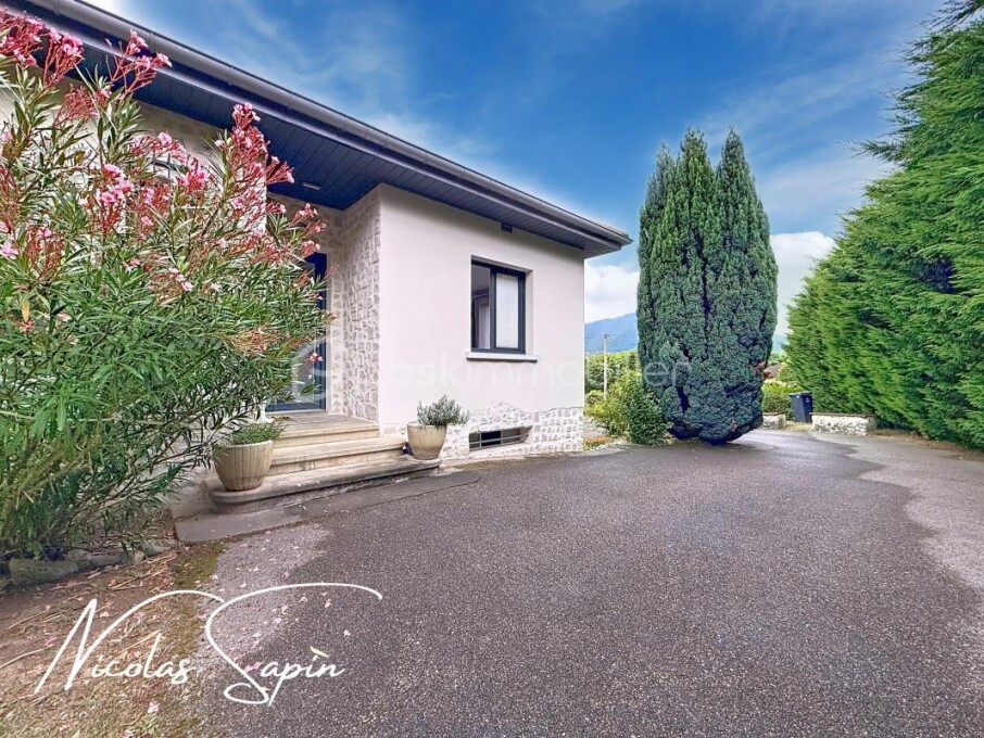 3 Schlafzimmer Haus in Jarrie, France, Nr. 320388