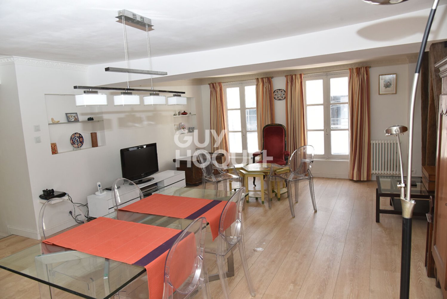 2 bedrooms Apartment in Chartres, France No. 253218