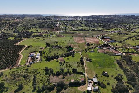Terreno de 2 dormitorios en Luz, Portugal No. 149709