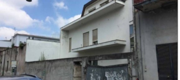 3 rooms Villa in Caivano, Italy No. 307149 5