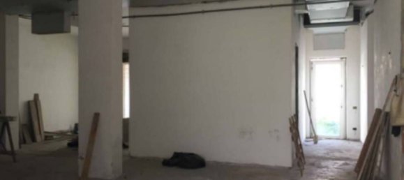 3 rooms Villa in Caivano, Italy No. 307149 7