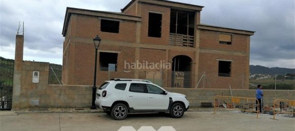 6 bedrooms House in Alcaucin, Spain No. 41563 9