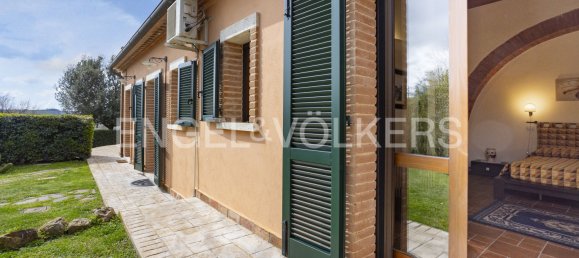 8 bedrooms Villa in Manciano, Italy No. 102907 12