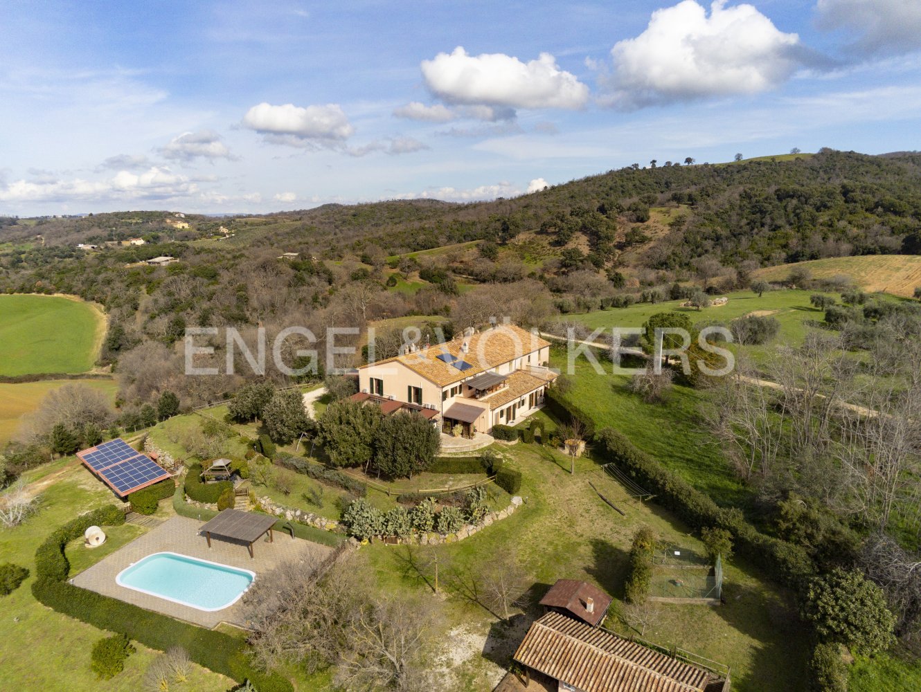 8 bedrooms Villa in Manciano, Italy No. 102907