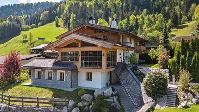 Adosado de 3 dormitorios en Kitzbuhel, Austria No. 211198